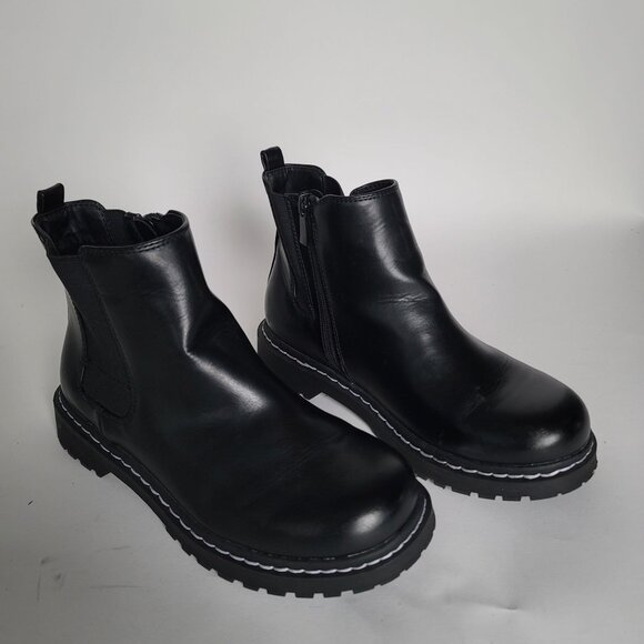 Torrid Black Faux Leather Chelsea Bootie (WW). Size 8WW - Picture 2 of 11